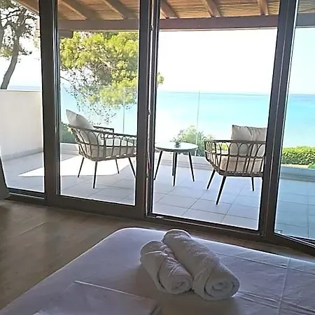 Mare Azul - Luxury Beachfront Retreat In Hanioti, Halkidiki, Greece Hotel 3*