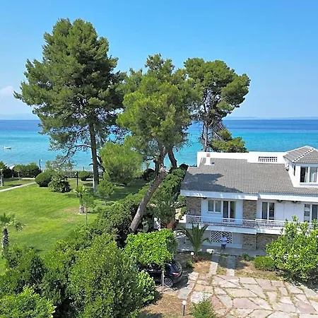 Hotel Mare Azul - Luxury Beachfront Retreat In Hanioti, Halkidiki, Greece