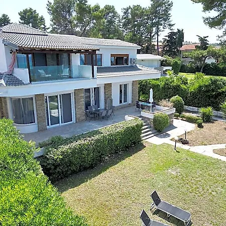 Mare Azul - Luxury Beachfront Retreat In Hanioti, Halkidiki, Greece Hotel